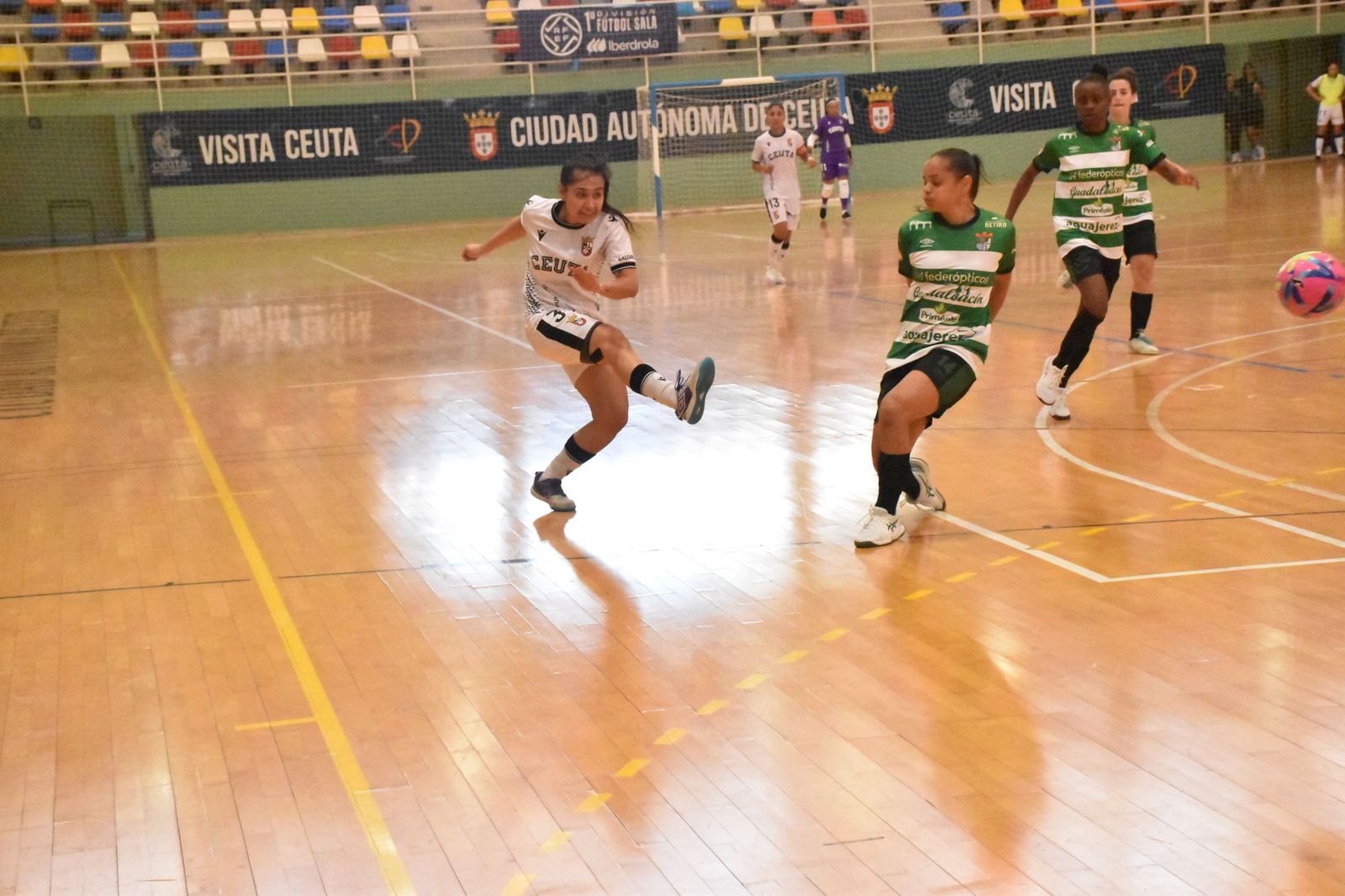 (4-4) AD Ceuta y Guadalcacin empatan en un vibrante partido