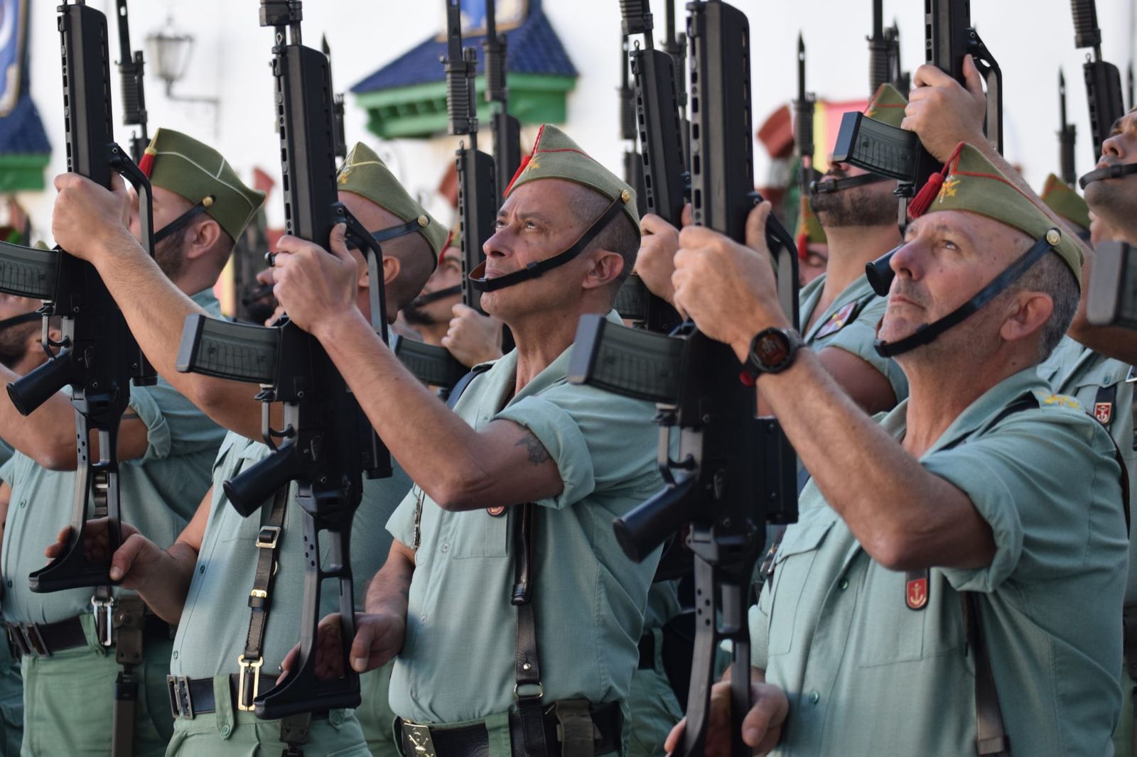 Regulares se viste de gala en honor de la Patrona de Infantería