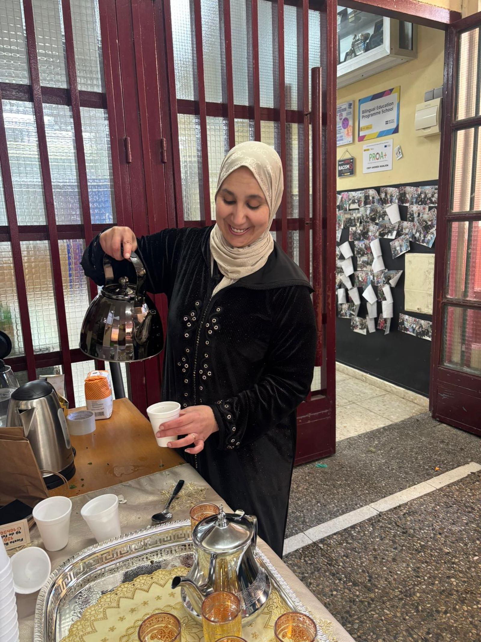 El colegio Andrés Manjón celebró ayer una fiesta con motivo del inicio del Ramadán
