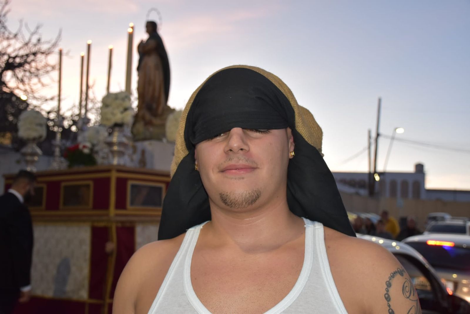 La Virgen de la Inmaculada procesiona por su barrio de Hadú