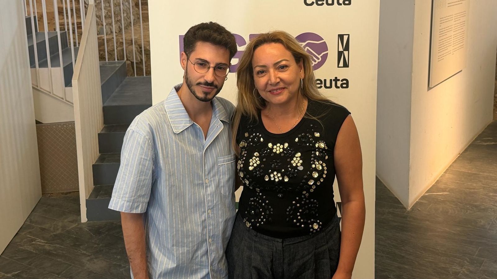 La secretaria general de UGT en Ceuta, Yolanda Aparicio, junto al responsable nacional de LGTBI, José Álvarez