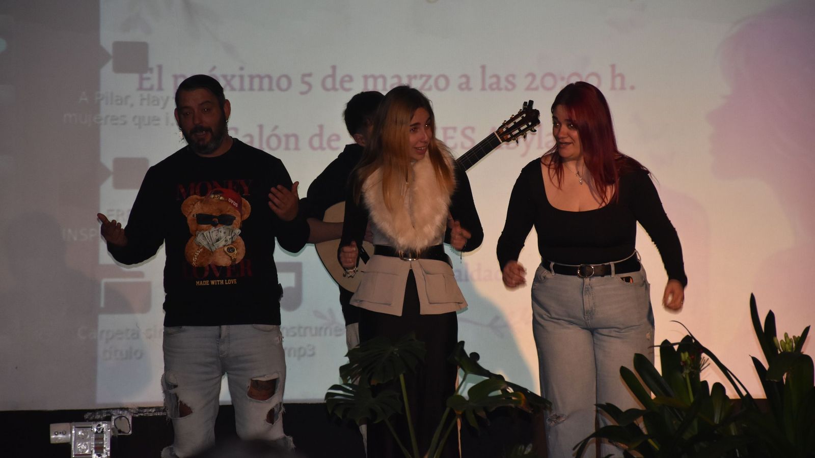 Gala 'Mujer Abyla' 2026, que homenajeó a la profesora y jefa de estudios Pilar Sanz