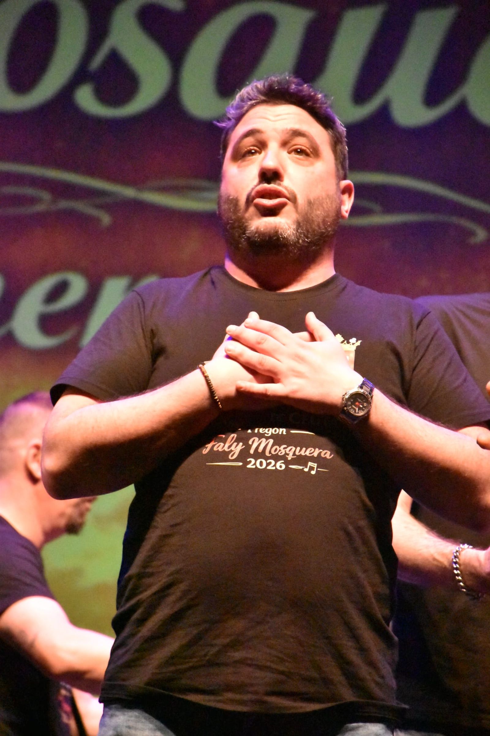 Mosquera emociona a Ceuta cantándole a la 'señora que es igual a Cádiz'