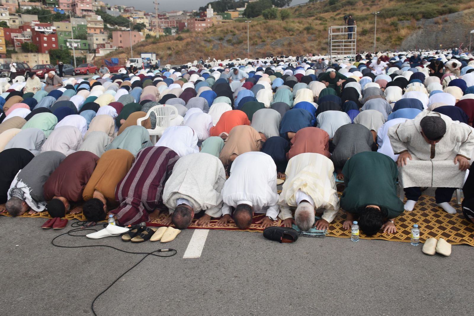 Devoción y respeto en otro rezo multitudinario en Ceuta