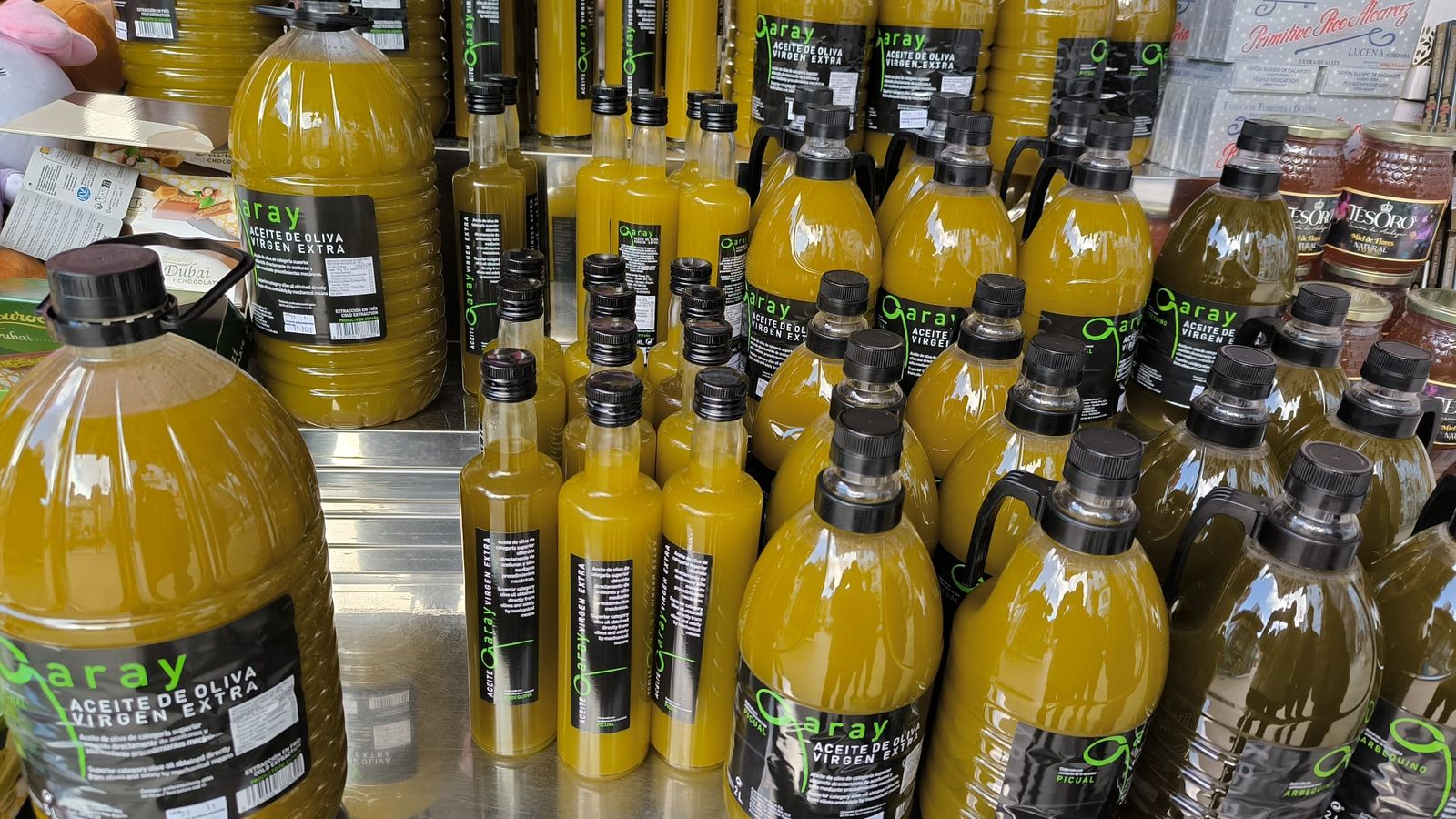 Tipos de aceites de oliva que vende Chacón.