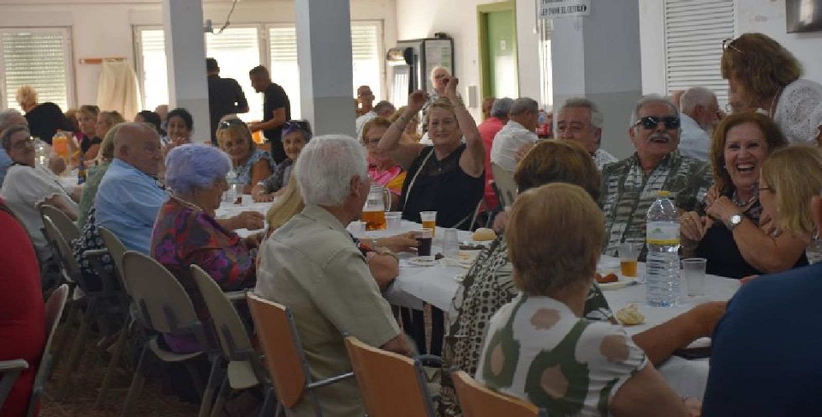 Un grupo de usuarios del Centro Social del Mayor del Imserso