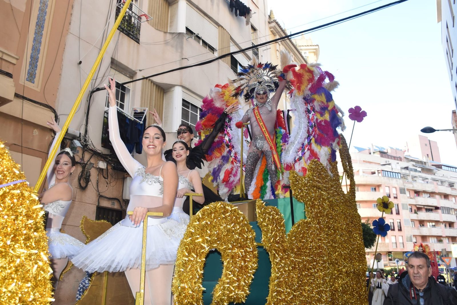 El Carnaval llena de color y ruido las calles del centro