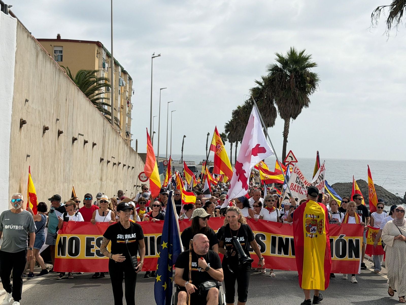 Ceuta vuelve a echarse a las calles para recordar que "Un caballa nunca se rinde"
