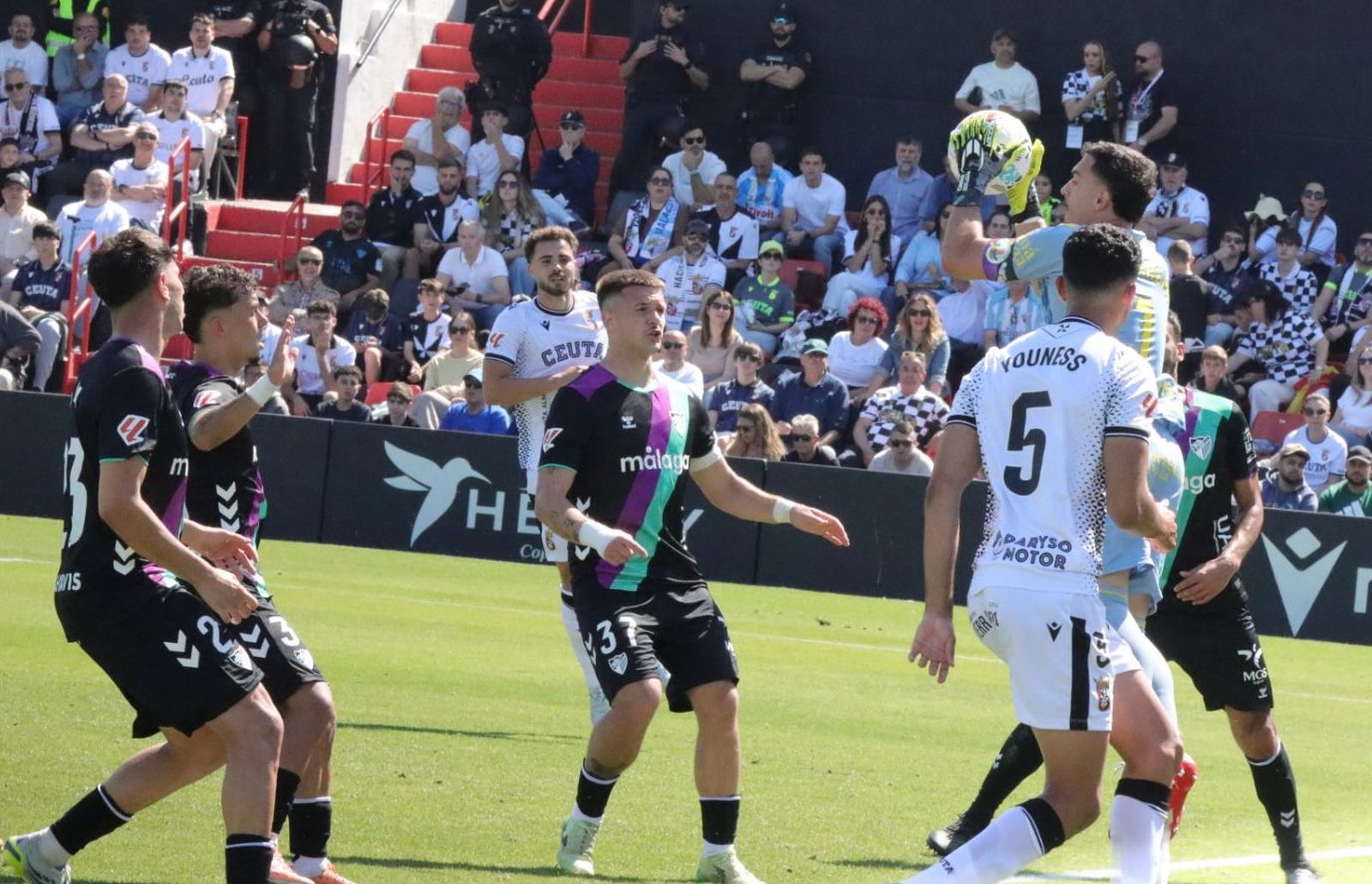 La AD Ceuta no puede con el Málaga