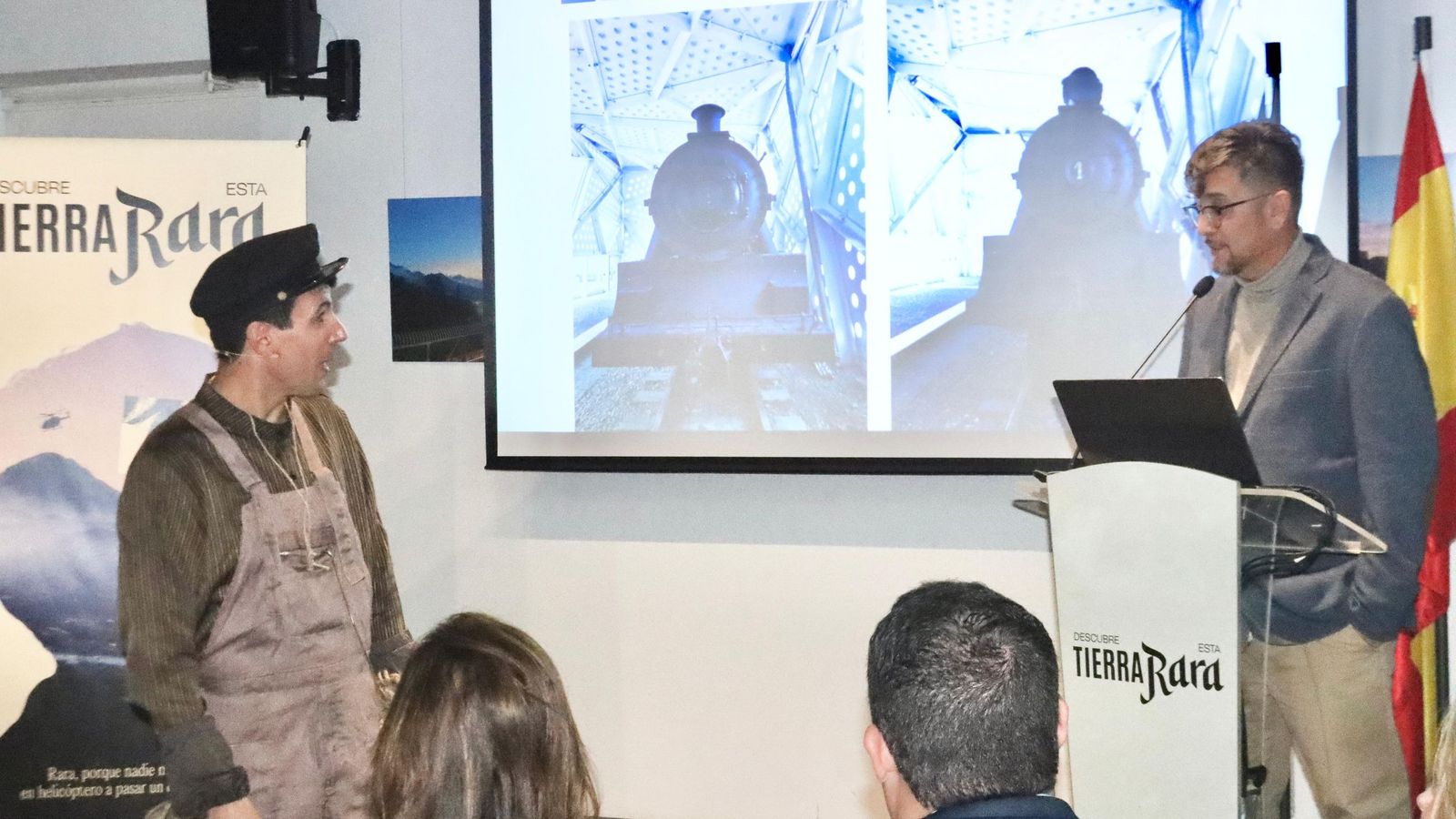 Presentación del programa de visitas teatralizadas a la antigua locomotora de Ceuta en la Estación del Ferrocarril