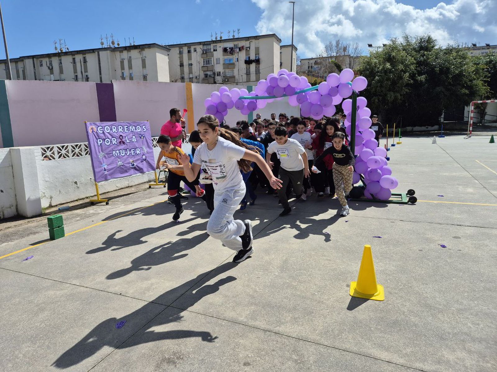 El 'Rey Juan Carlos I' corre por la igualdad