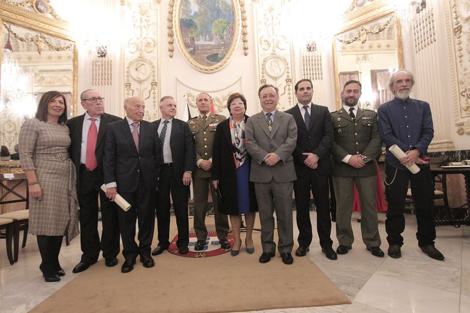 8865_escudosdeoro 8865_escudosdeoro