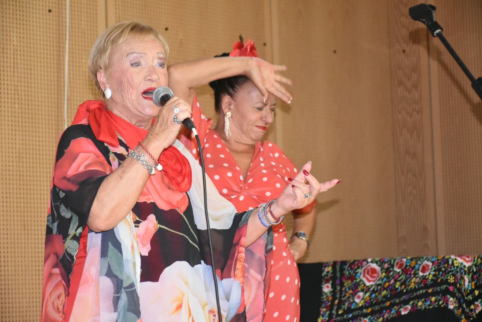 Ceuta disfruta del buen flamenco con un homenaje a Lola del Monte