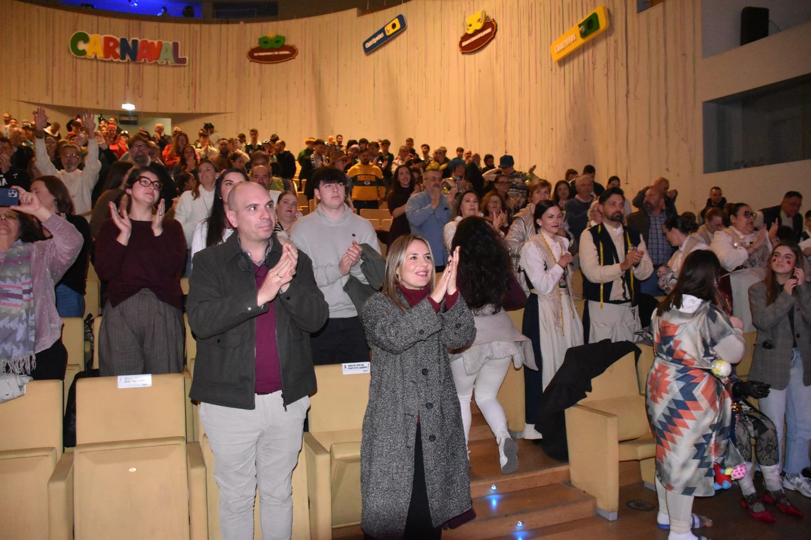 Mosquera emociona a Ceuta cantándole a la 'señora que es igual a Cádiz'
