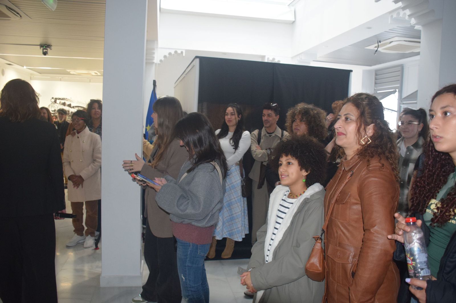 FOTOGALERÍA | La Fundación Premio Convivencia inaugura en Ceuta la muestra “Unik@”