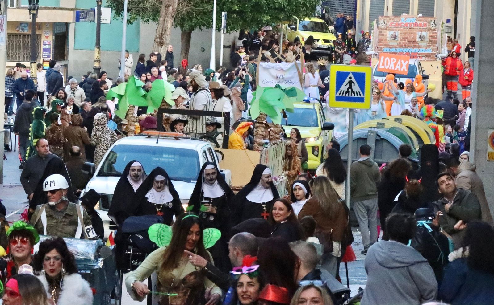 El Carnaval llena de color y ruido las calles del centro