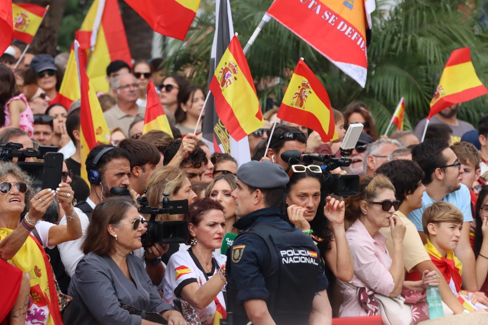 El gran despliegue de 1.800 efectivos que protege a los Reyes en Ceuta