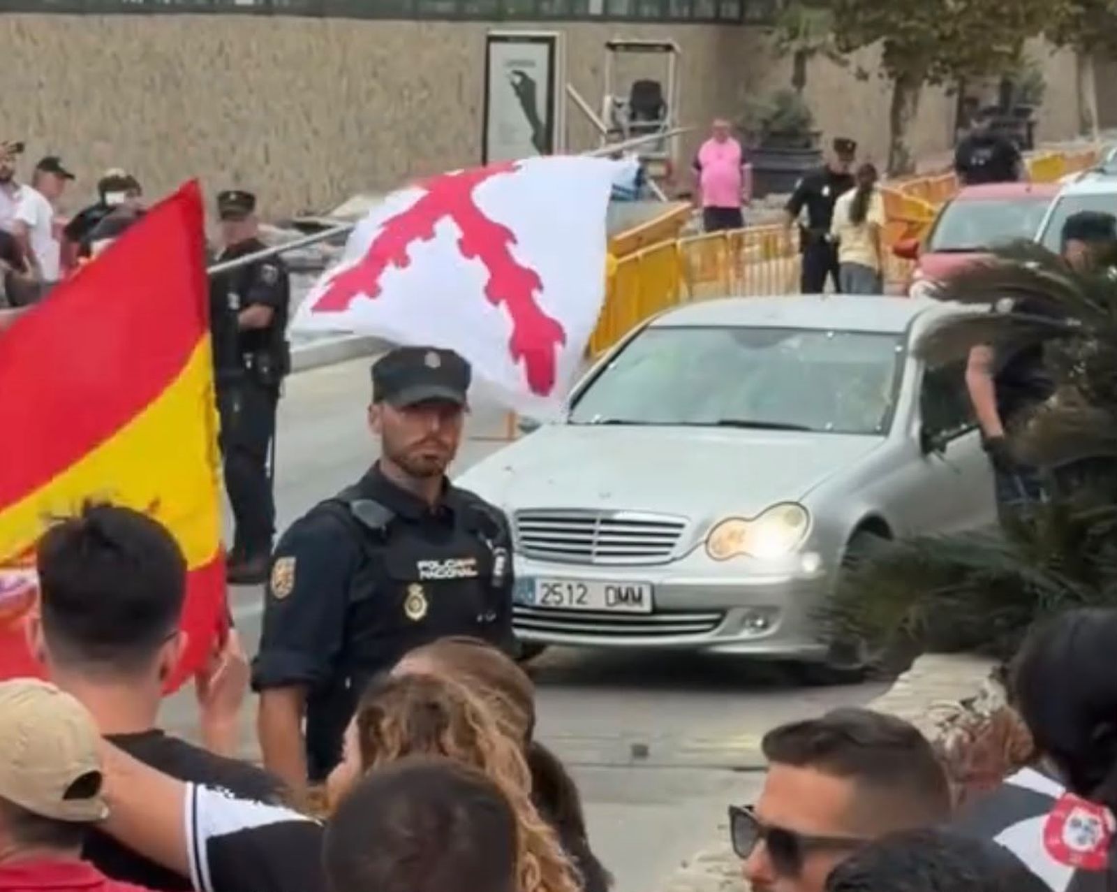 Imagen del vehículo de Ferreras llegando al Puerto de Ceuta