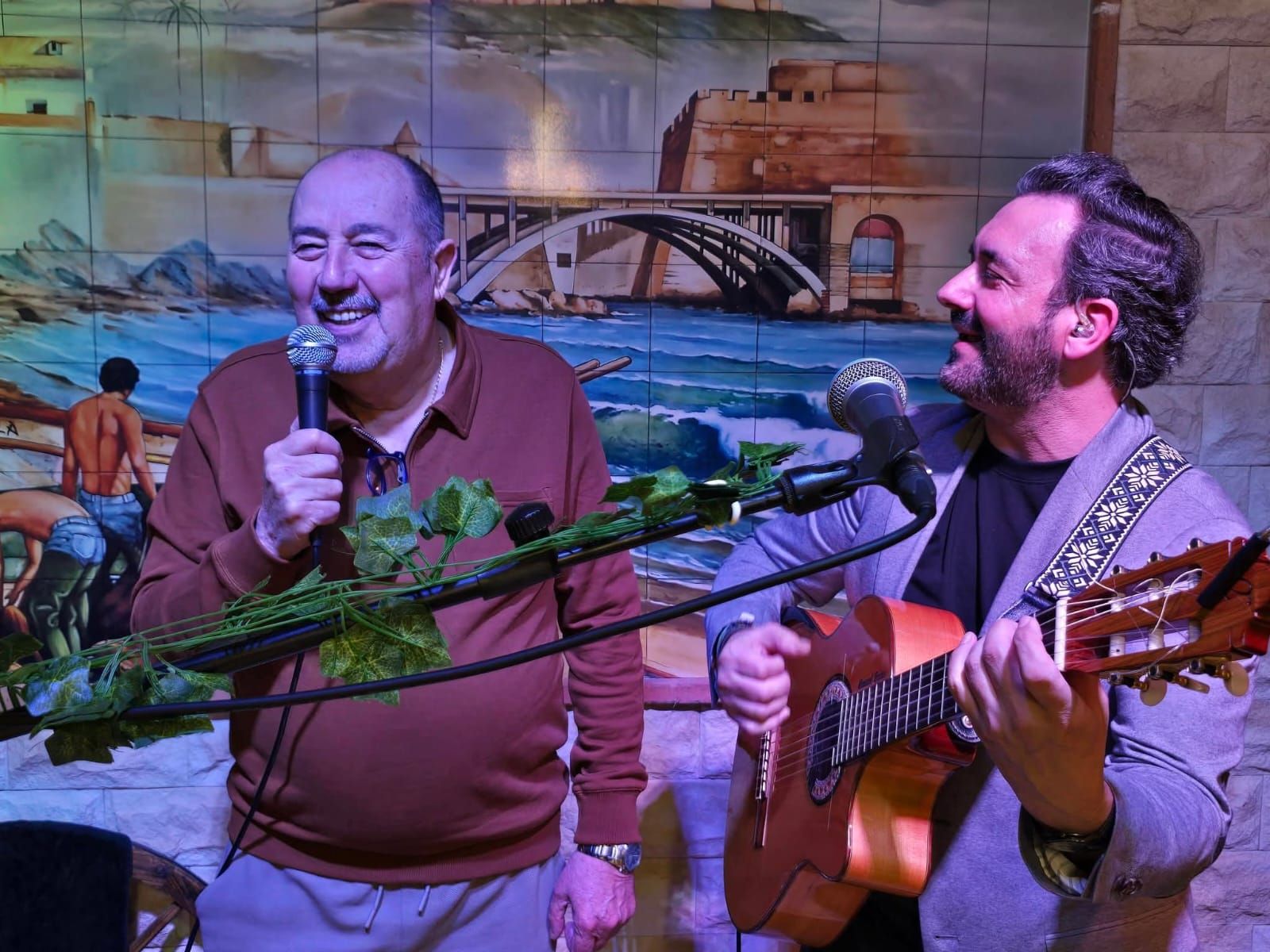 Melilla disfruta de ‘La Casa Regional de Ceuta suena a Semana Santa’