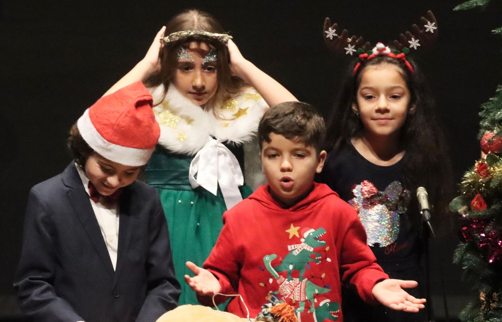 La Navidad perdura en el Revellín con una nueva muestra de belenes