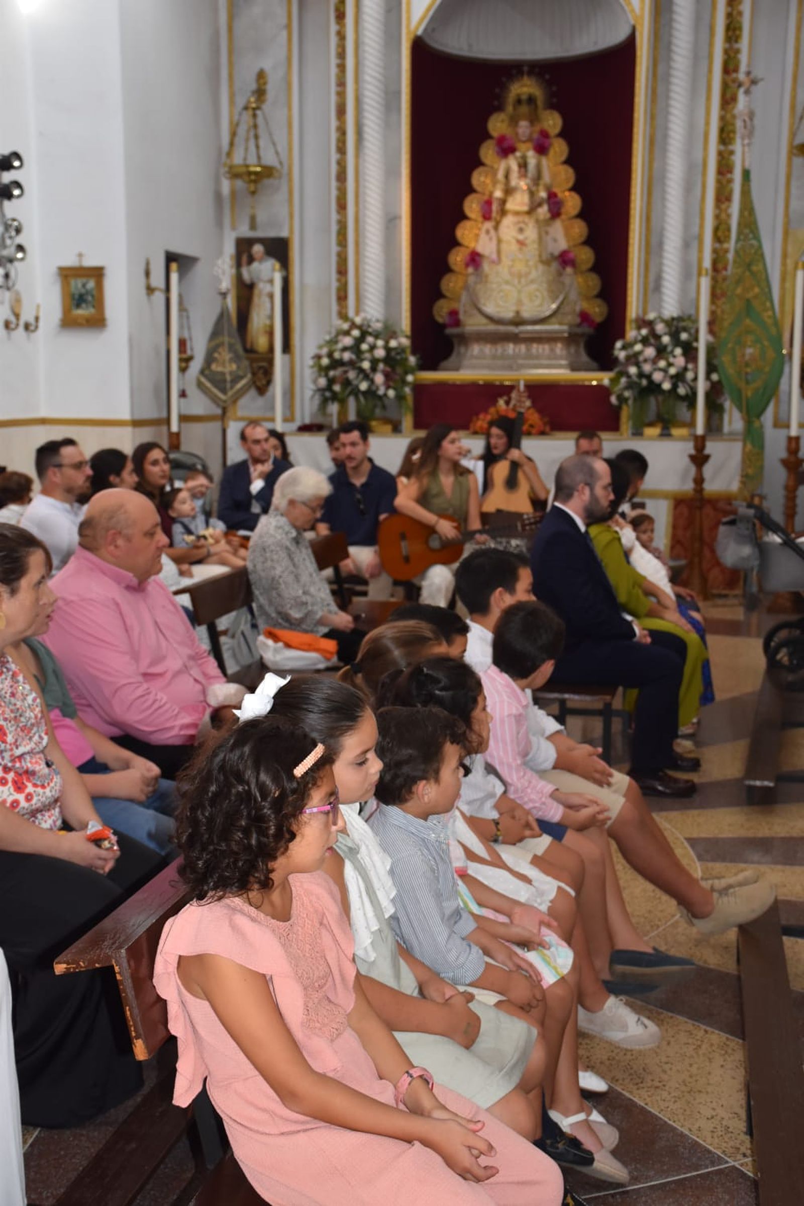 FOTOGALERÍA | Teresa recibe el Sacramento del Bautismo