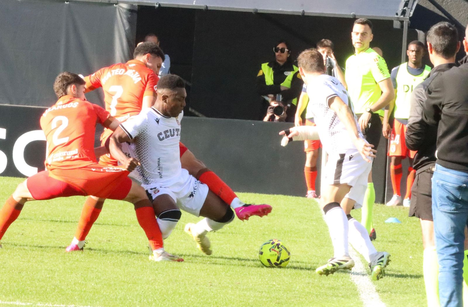 FOTOGALERÍA | Así se vivió la sexta victoria ceutí en el Alfonso Murube