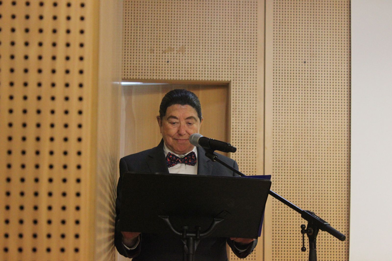 El Club de Lectura ‘Adolfo Suárez’ resucita a Lorca “frente a los intolerantes”. / FOTO S.C.