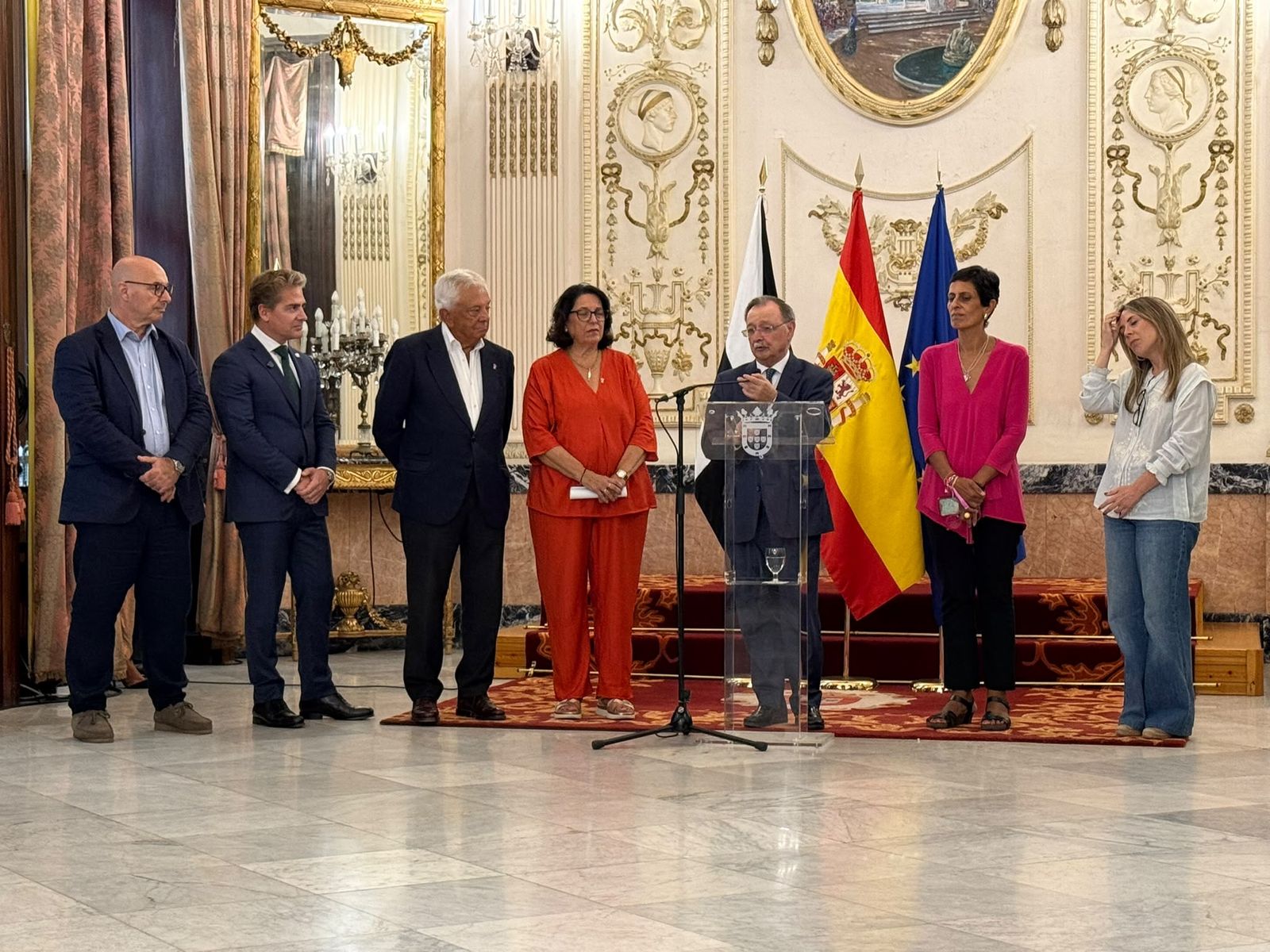 El presidente de la Ciudad, Juan Vivas, durante su intervención este miércoles en el Salón del Trono