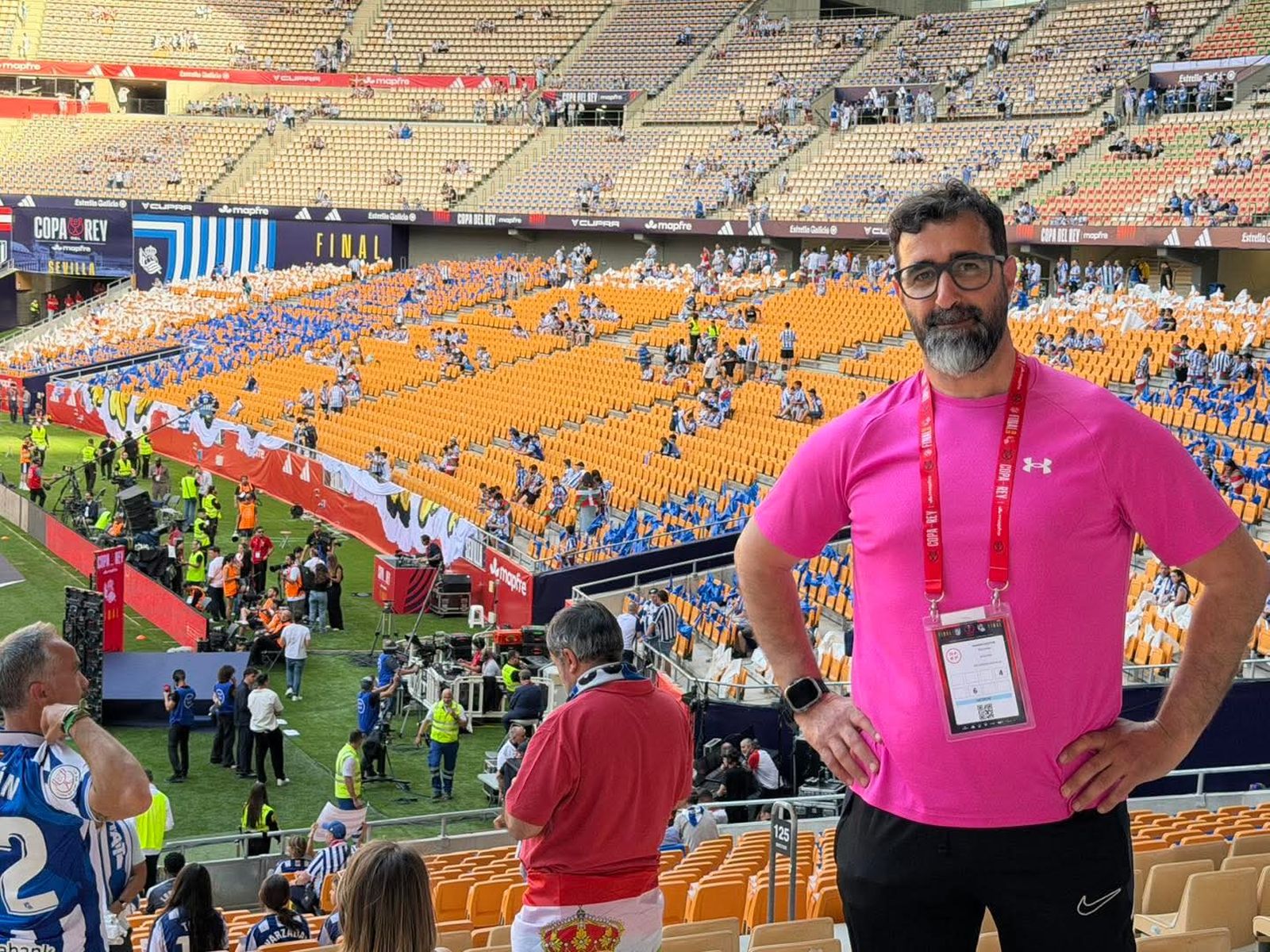 Ceutíes disfrutando de la final de la Copa del Rey en La Cartuja