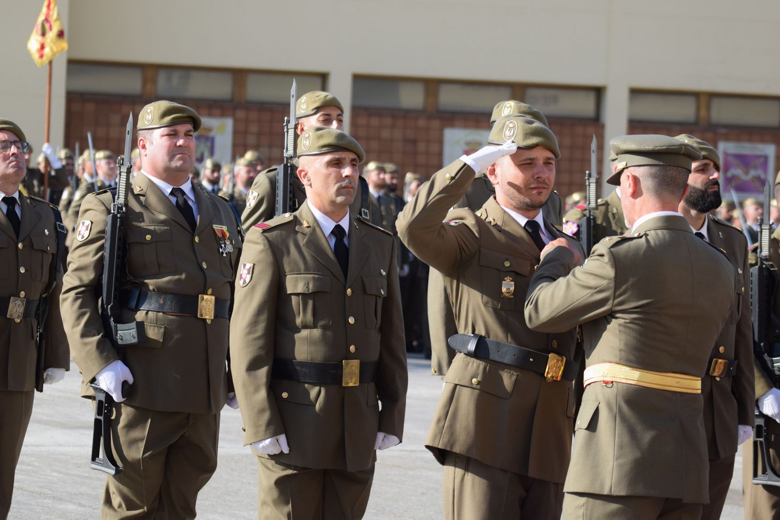 El Regimiento de Ingenieros 7 honra a San Fernando en una solemne parada militar en El Jaral