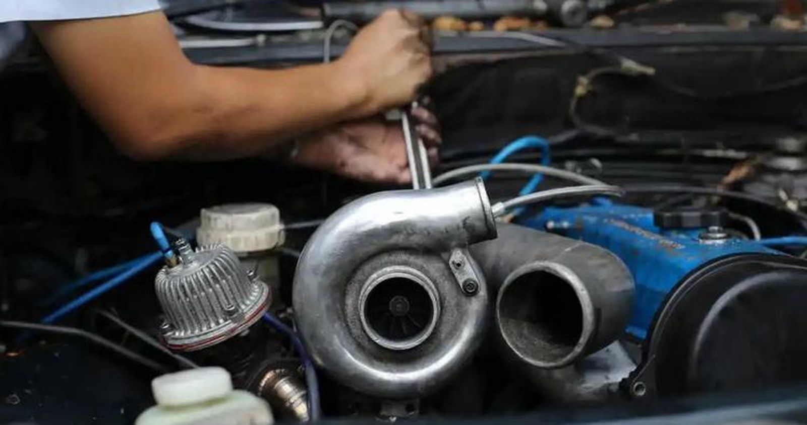 Turbo motor del coche