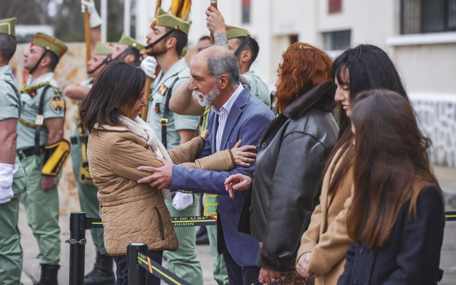 La Ministra de Defensa homenajea al capitán ceutí fallecido en Adamuz