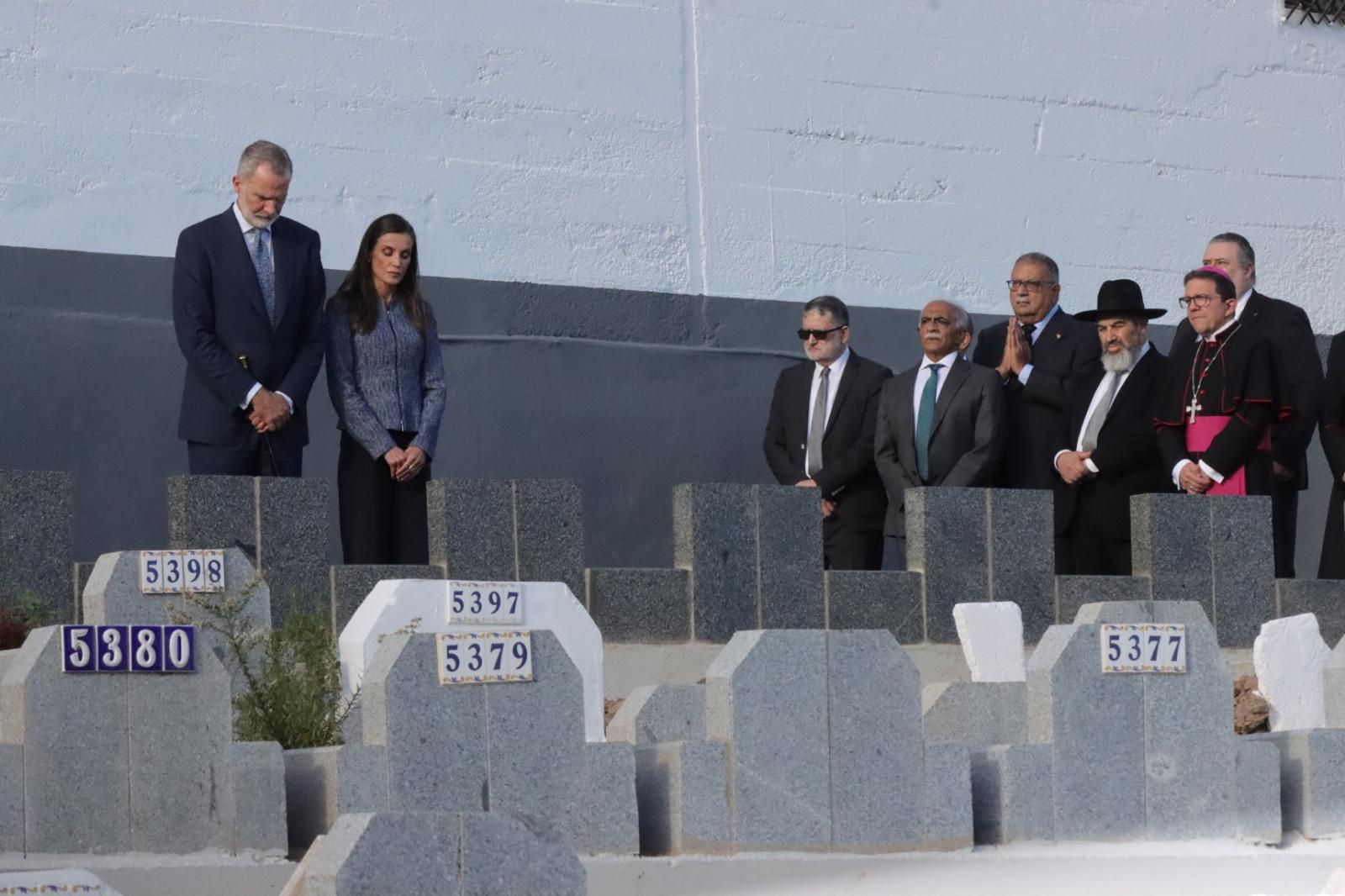 Los cuatro credos ceutíes honran a las víctimas del 30J en un solemne acto presidido por los Reyes
