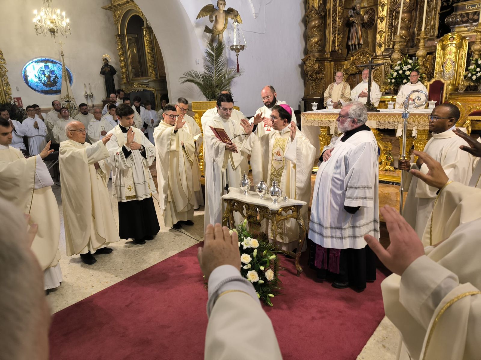 El Santuario de África acoge la Misa Crismal por la Semana Santa