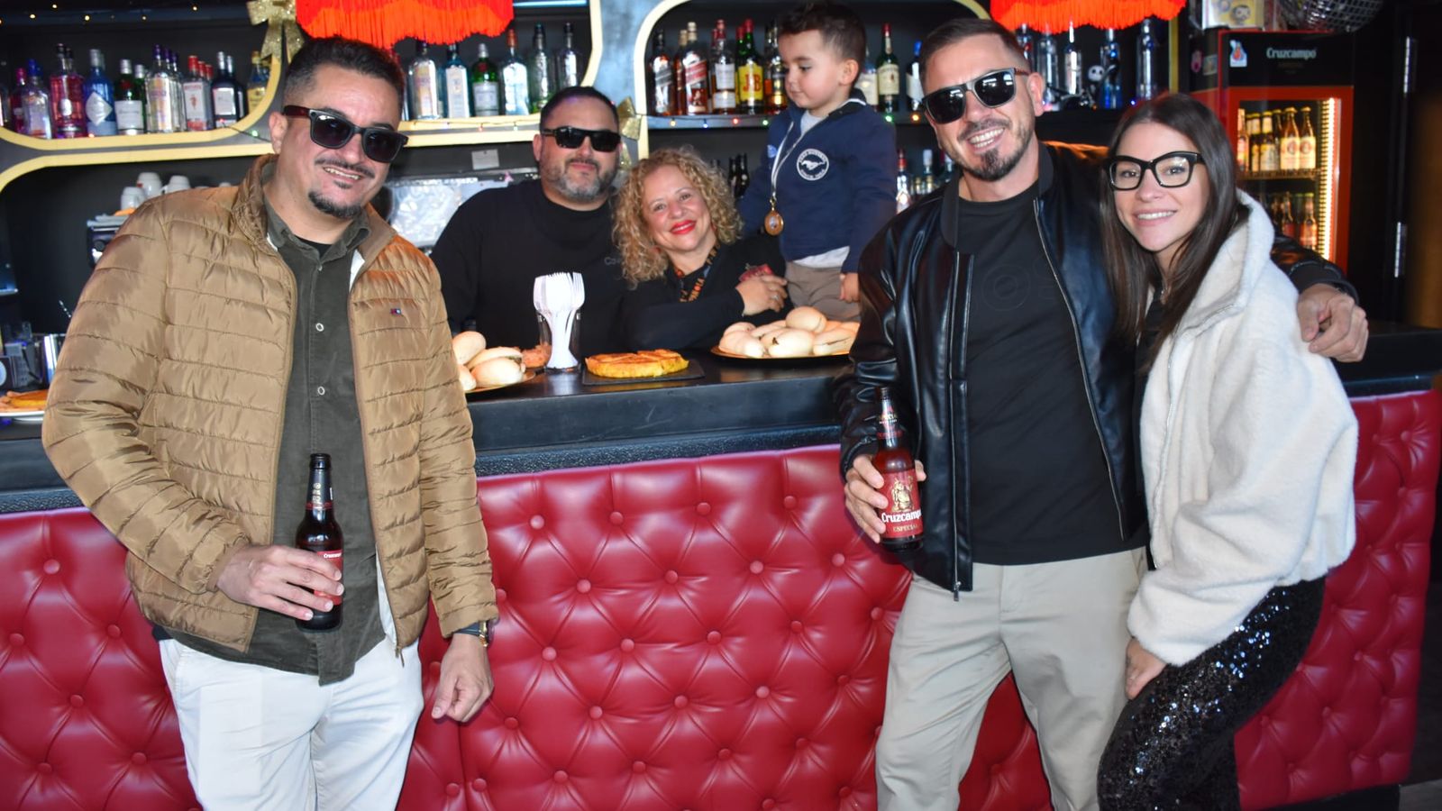 Los ceutíes disfrutan de una Tardebuena que ya es más que una tradición