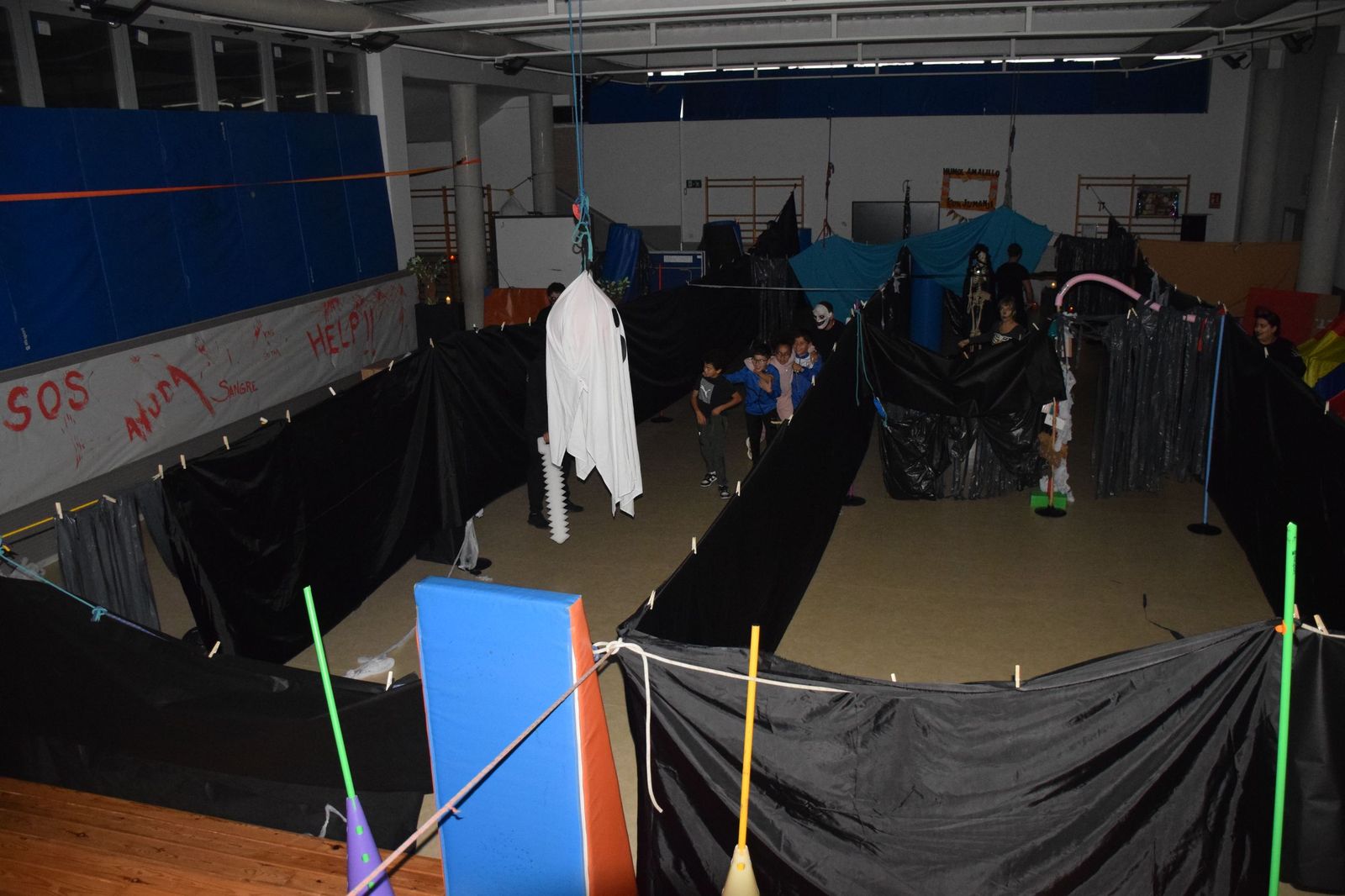 FOTOGALERÍA | Diversión terrorífica en el pasaje del Ciudad de Ceuta por Halloween