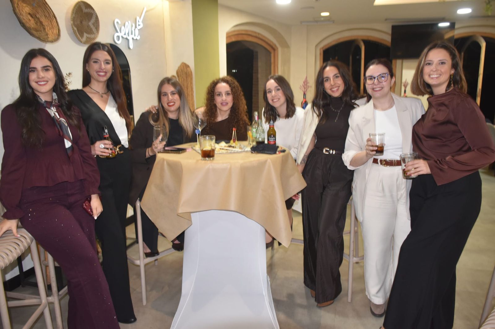 El fin de fiesta en el restaurante El Cielo de la Medalla de Oro concedida a Luhay Hamido