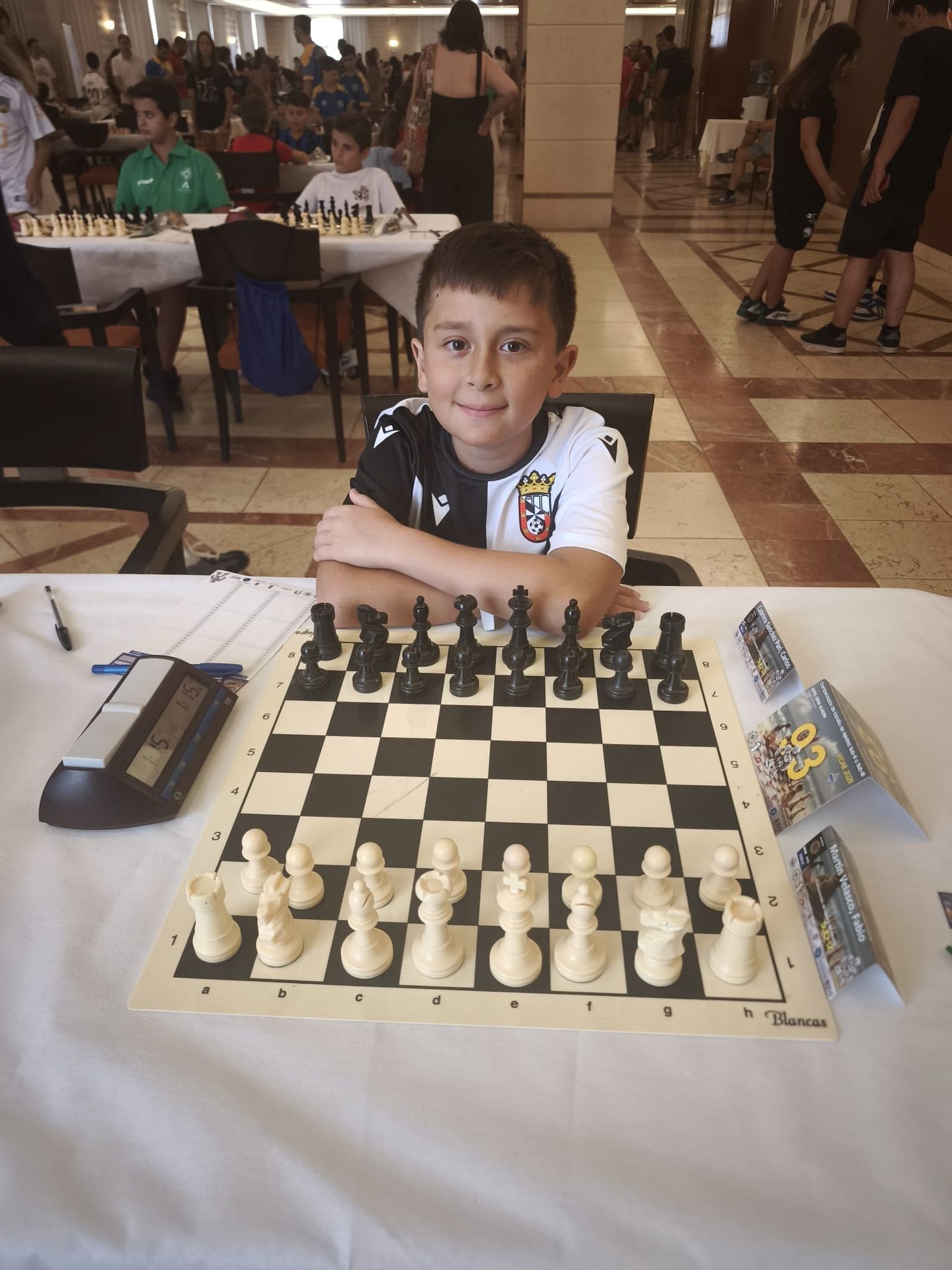 Carlos Cabrera, en plena partida durante el torneo nacional sub-12 de ajedrez