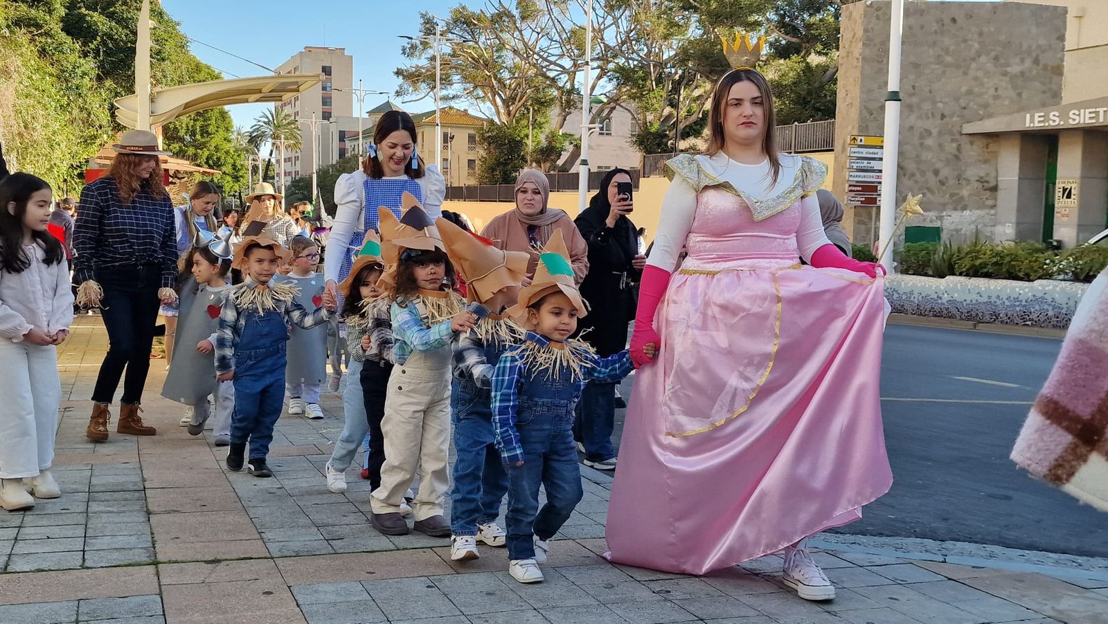 El CEIP 'Ciudad de Ceuta' vibra con su cabalgata de carnaval