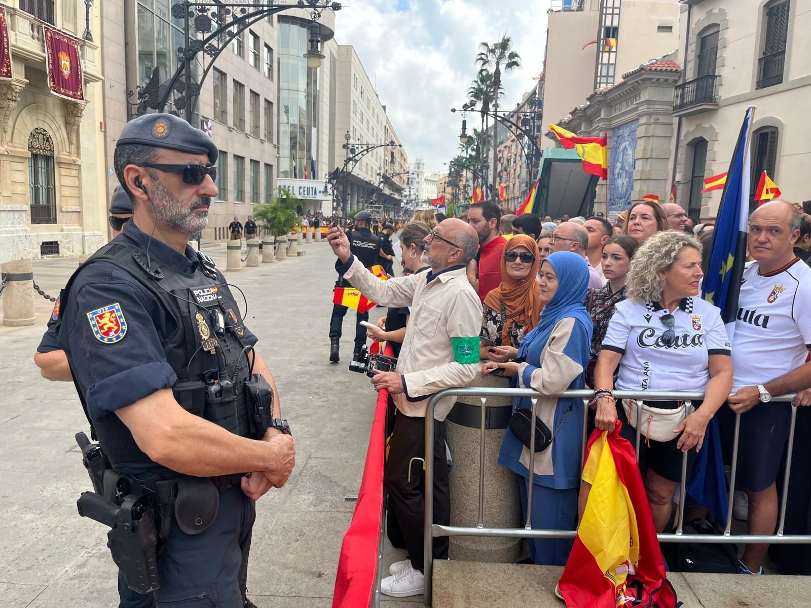 El gran despliegue de 1.800 efectivos que protege a los Reyes en Ceuta