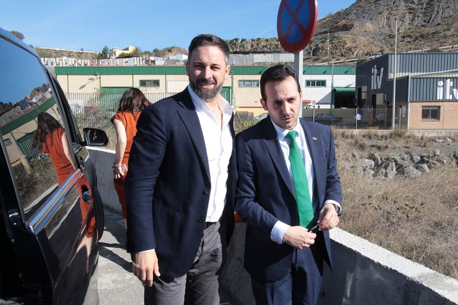 El líder nacional de Vox y el de Ceuta, Abascal y Redondo, en una foto de archivo