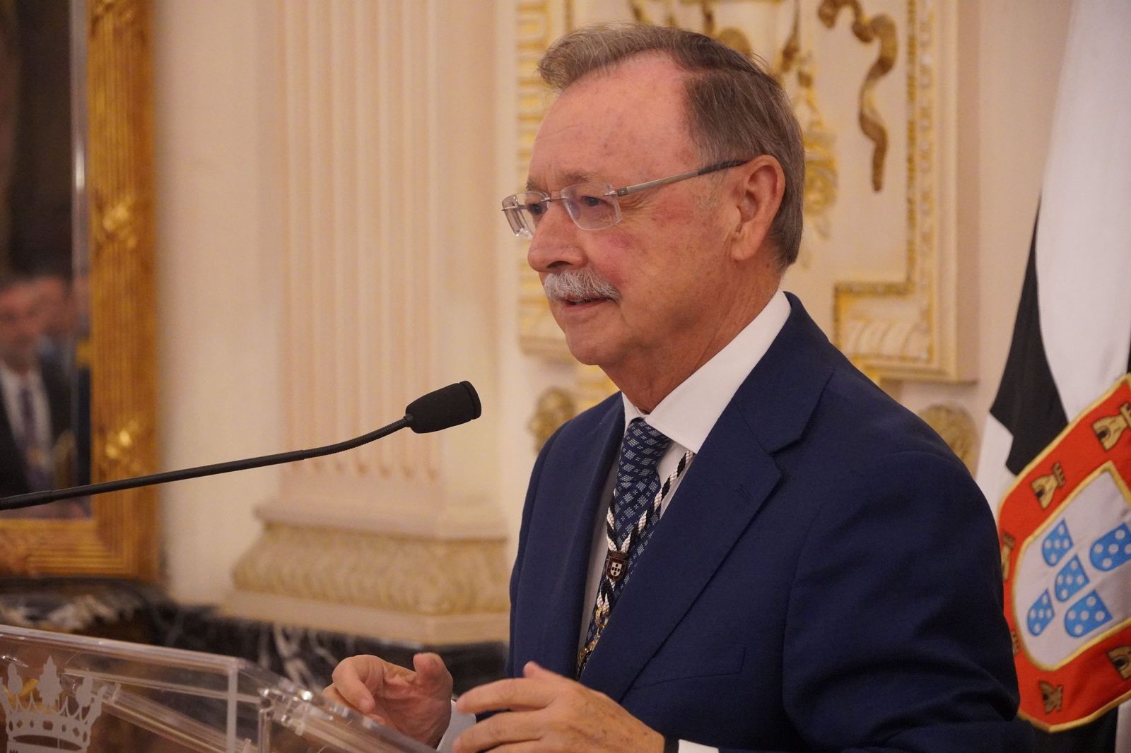 Así ha sido la imposición de la Medalla de Plata de la Ciudad a Caballería