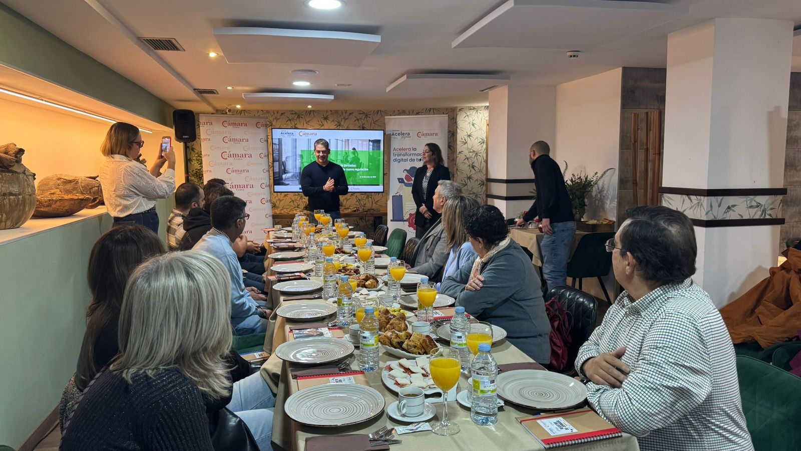 Charla de la Cámara de Comercio sobre el nuevo registro digital de las jornadas