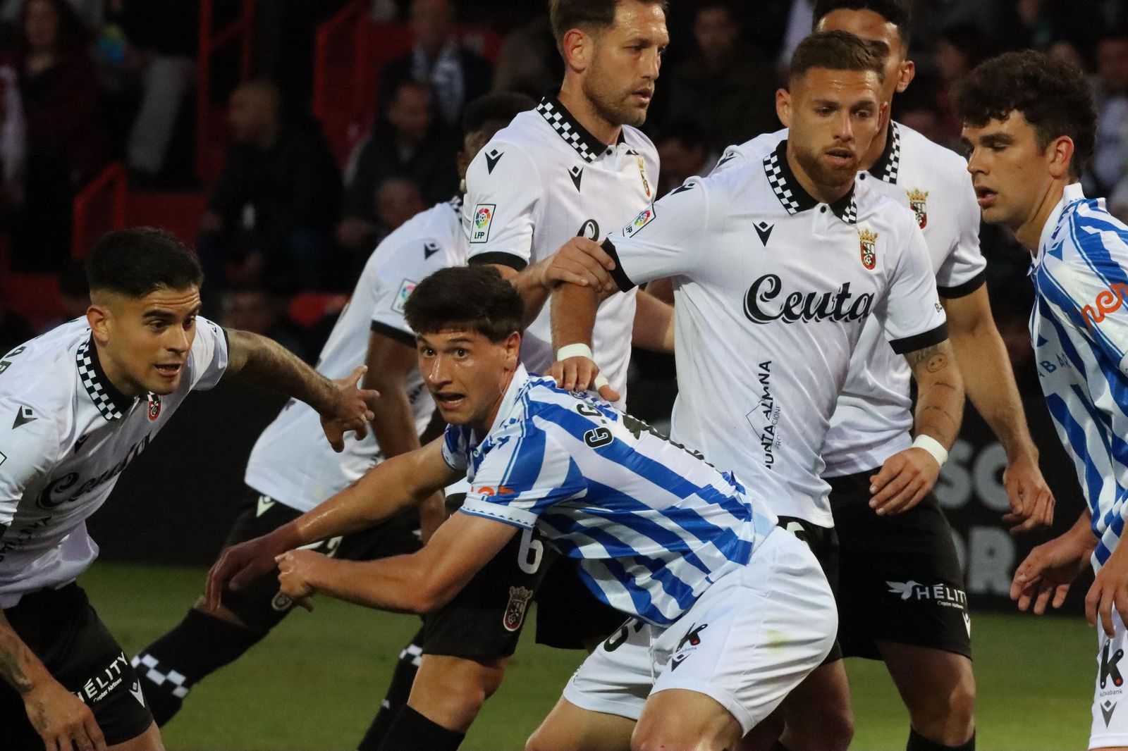 (0-0) El Ceuta domina, el Sanse golpea y ninguno encuentra el gol
