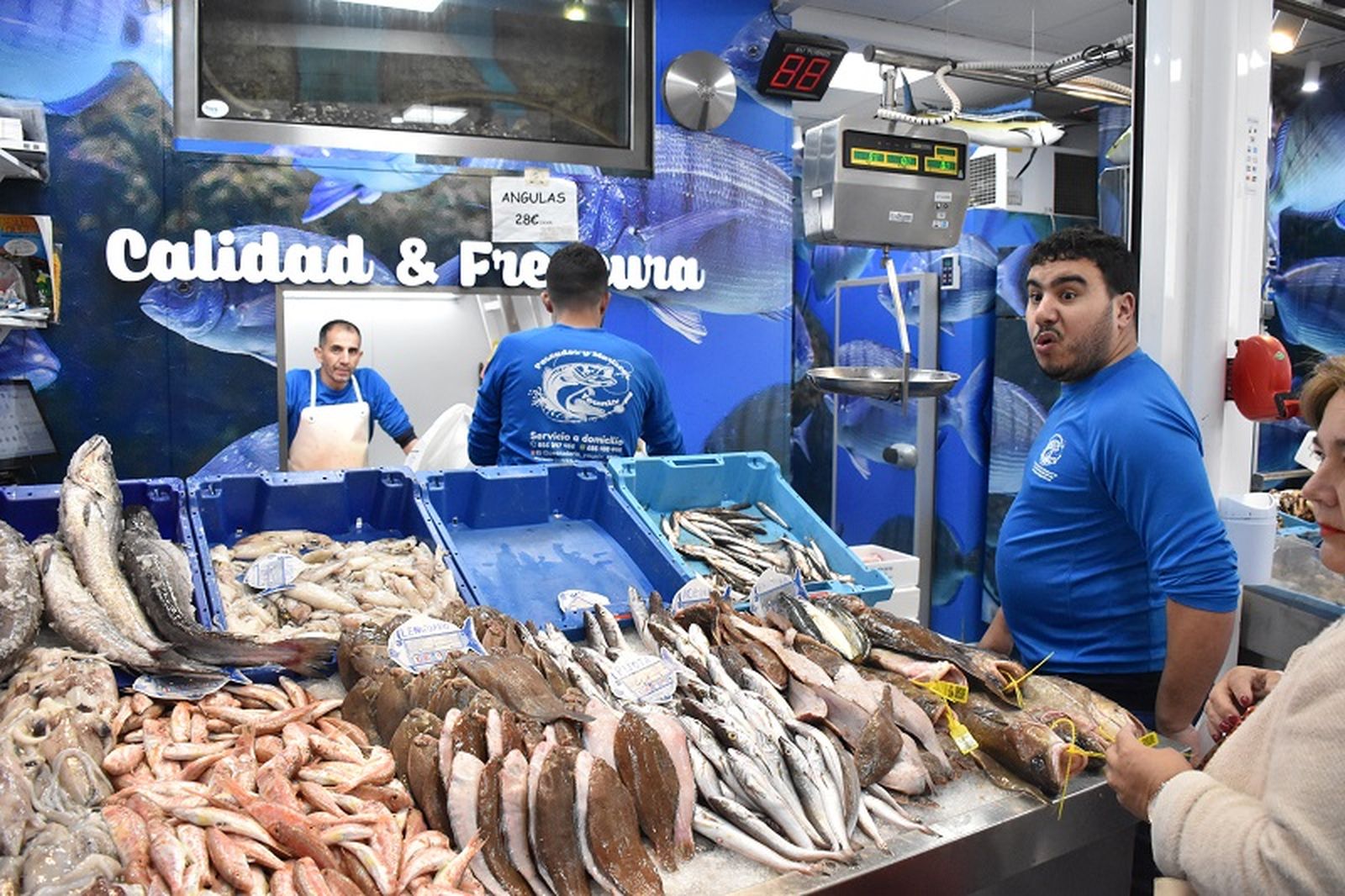 La pescadería Younes el pasado viernes. / FOTO NICOL’S
