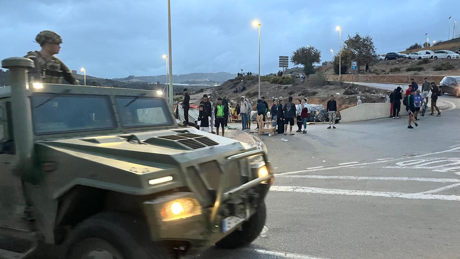 Despliegue policial en Los Rosales y el Tarajal para retirar a los inmigrantes que quedan en las calles