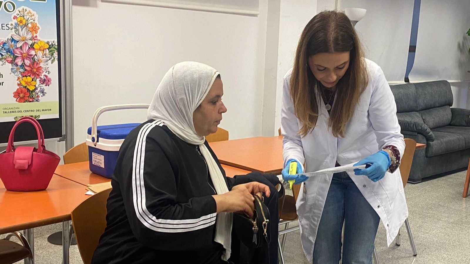 Imágenes de la campaña de vacunación en Plaza de los Reyes.