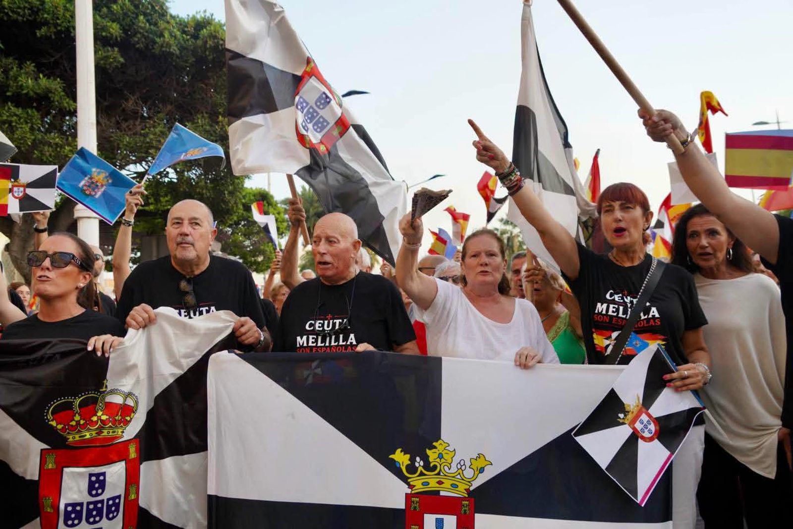 Melilla se vuelca con Ceuta: la Casa Regional de Ceuta, protagonista de una multitudinaria concentración