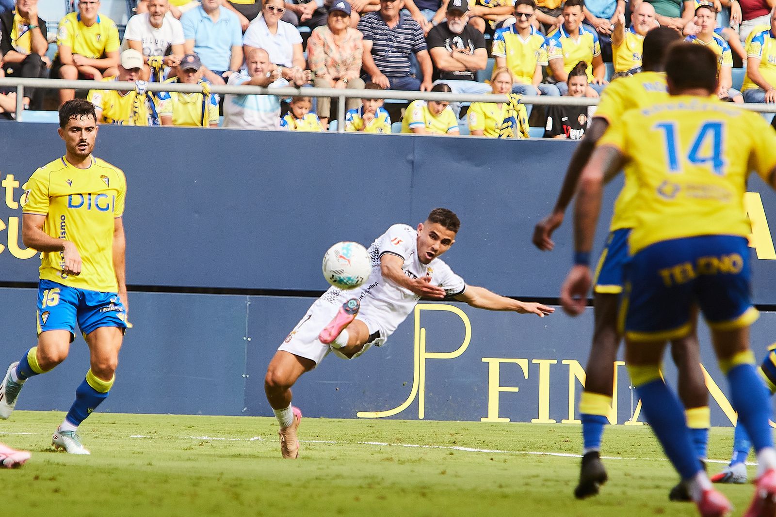 Un empate ante el Cádiz que sabe a gloria