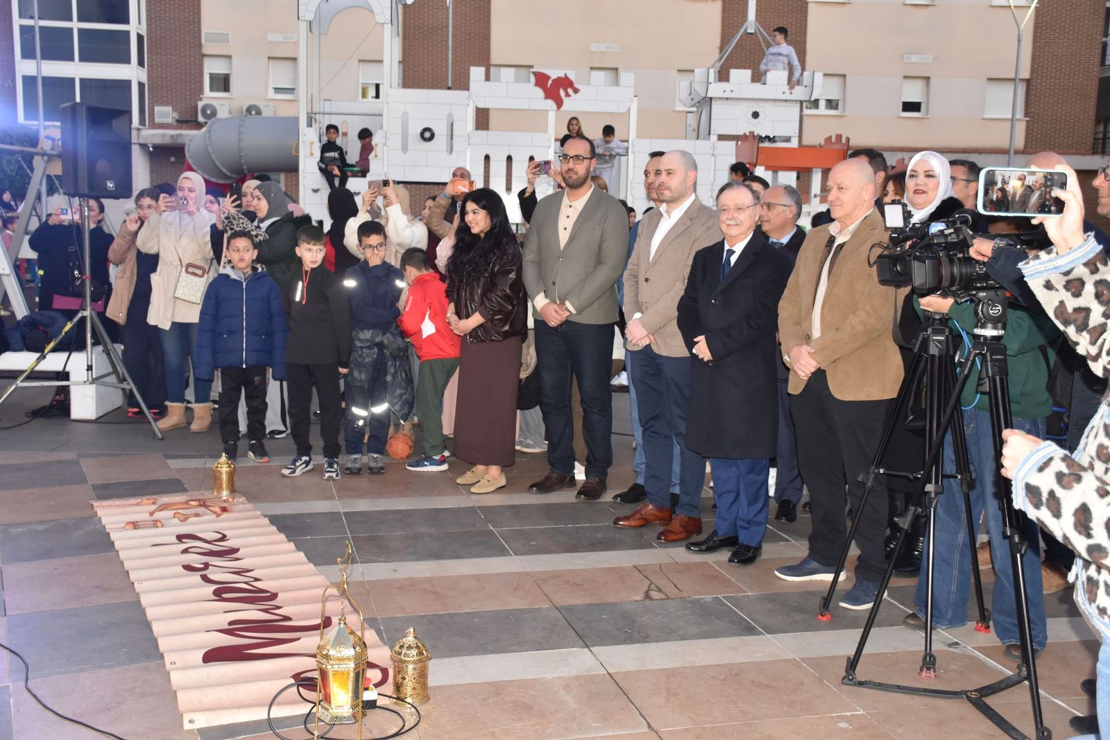 Ceuta ya luce su alumbrado por Ramadán